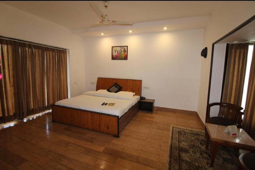Mist n Meadows Resort Rājgarh Exterior foto