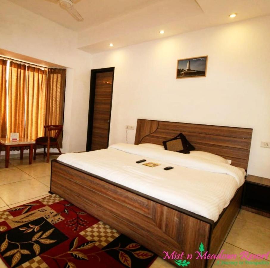 Mist n Meadows Resort Rājgarh Exterior foto