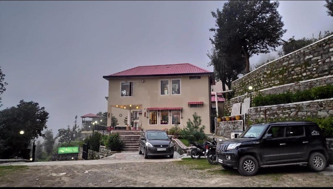 Mist n Meadows Resort Rājgarh Exterior foto