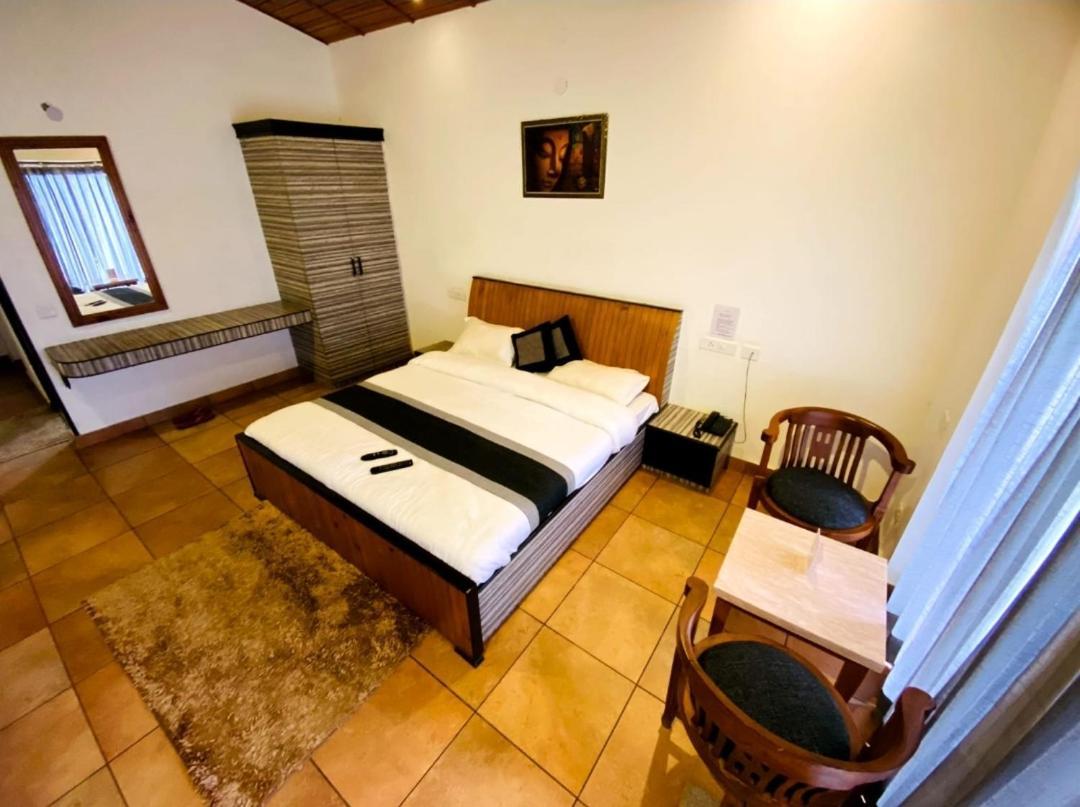 Mist n Meadows Resort Rājgarh Exterior foto