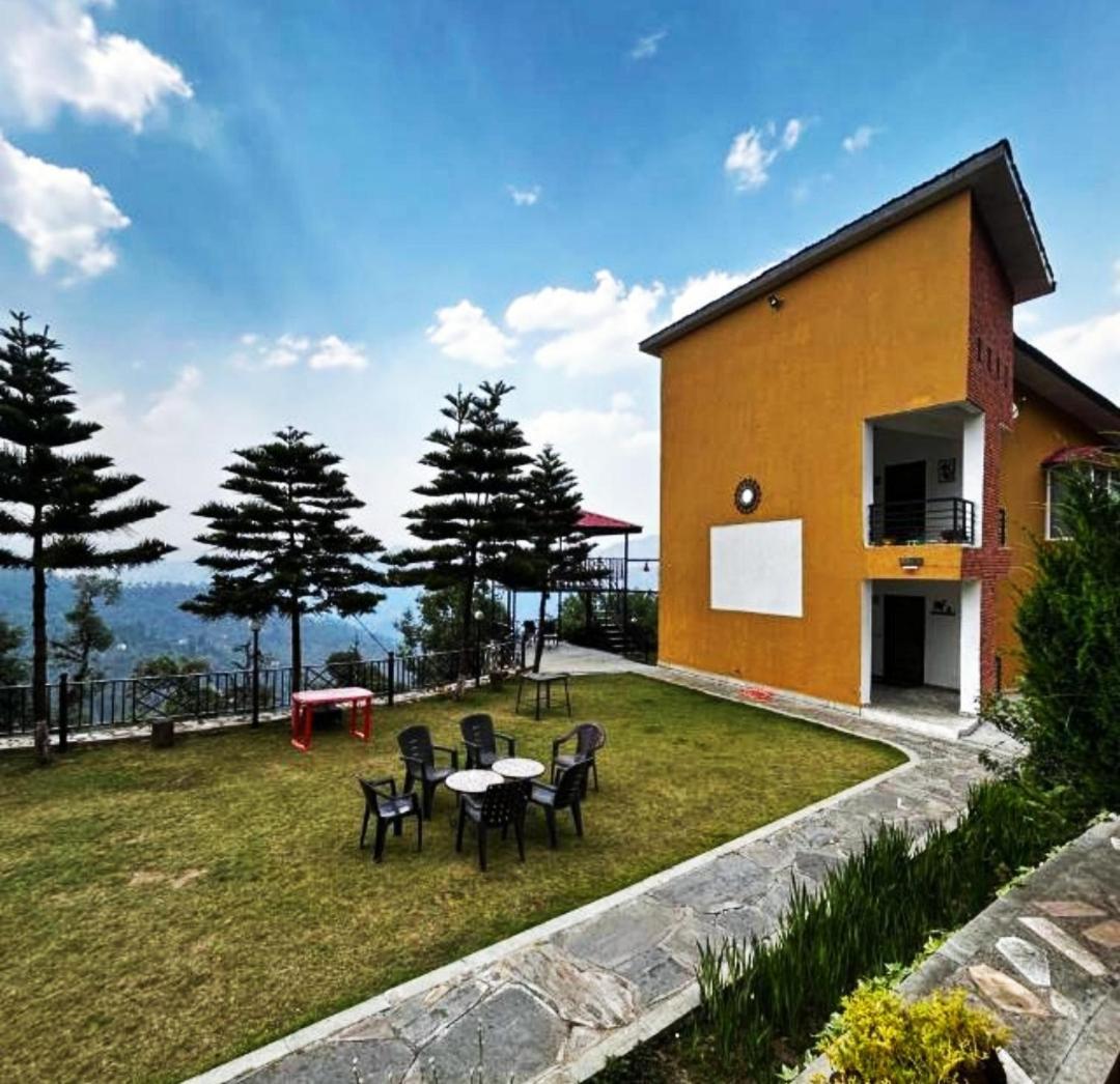 Mist n Meadows Resort Rājgarh Exterior foto