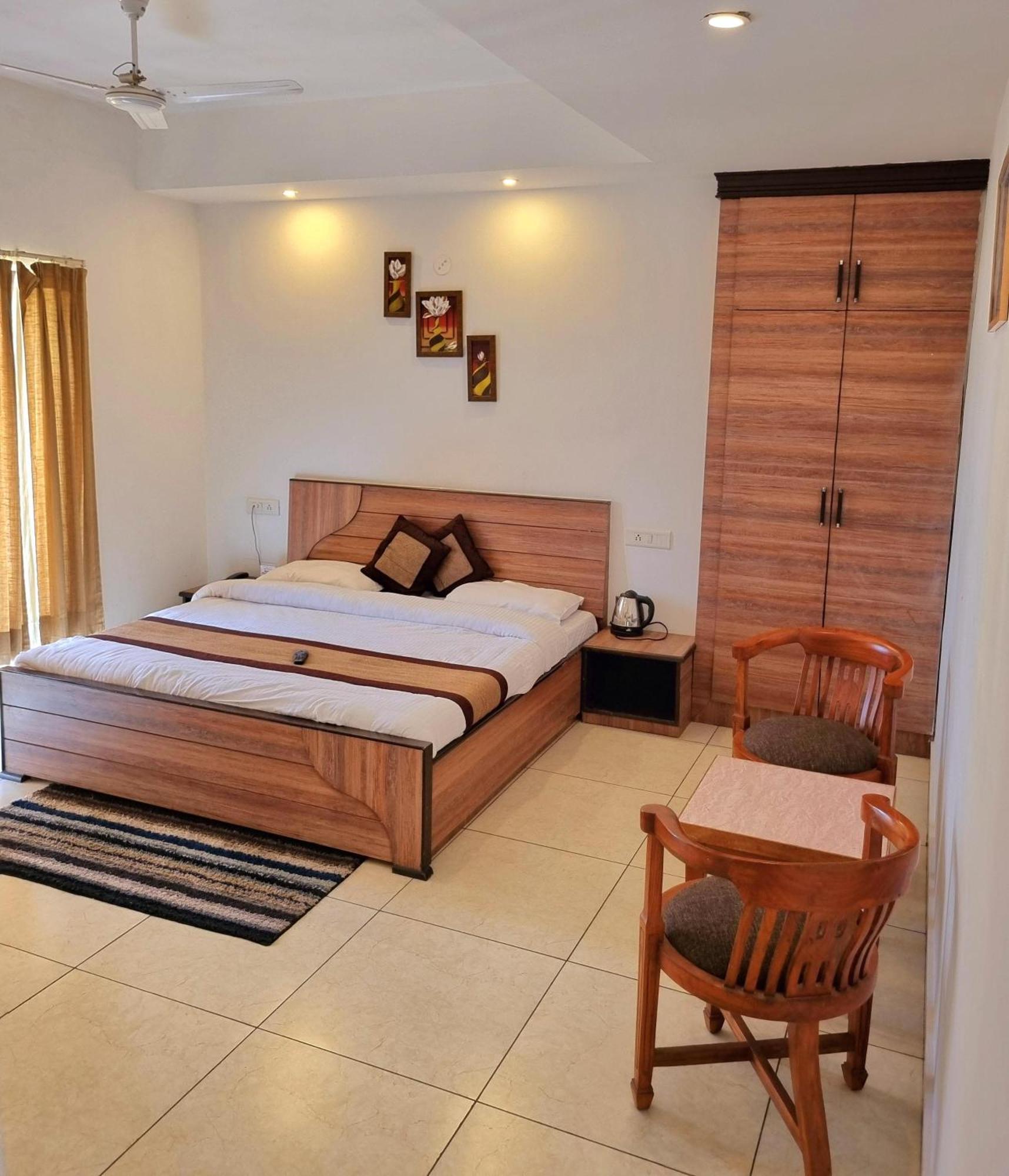 Mist n Meadows Resort Rājgarh Exterior foto