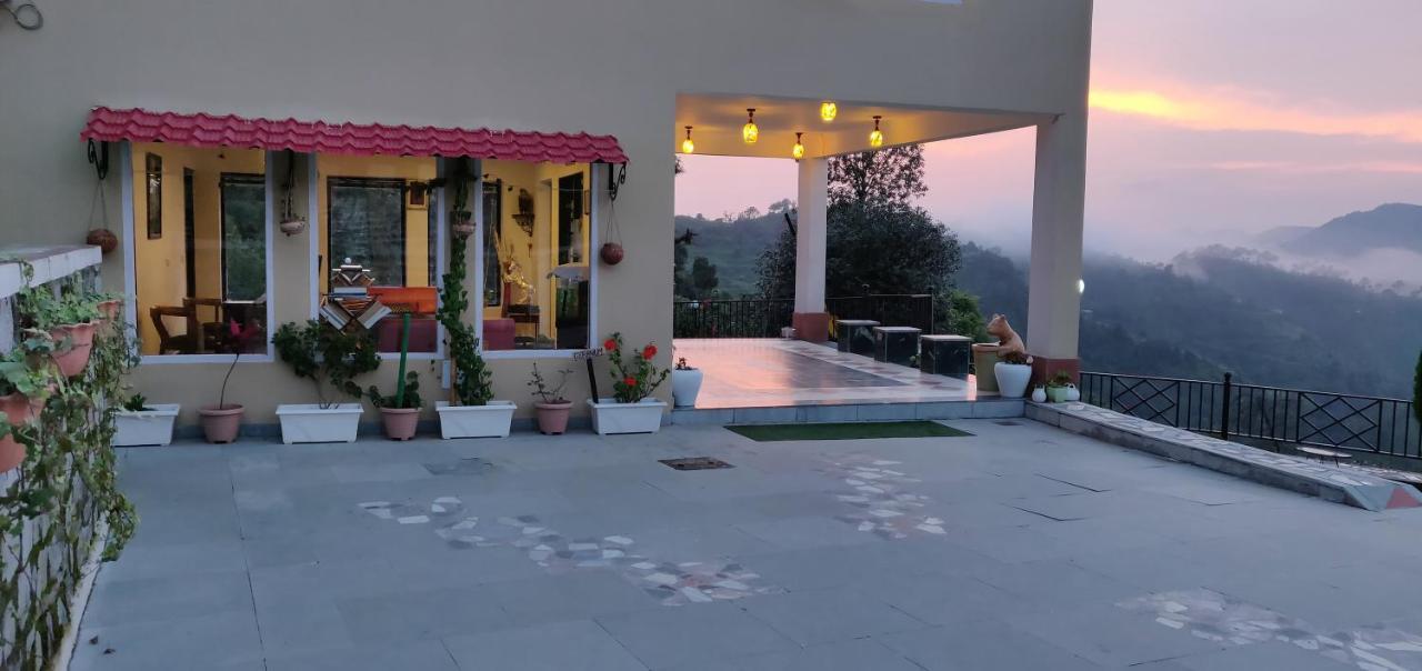 Mist n Meadows Resort Rājgarh Exterior foto
