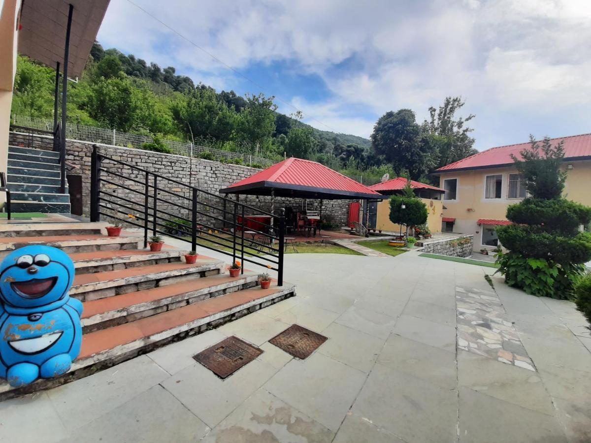 Mist n Meadows Resort Rājgarh Exterior foto